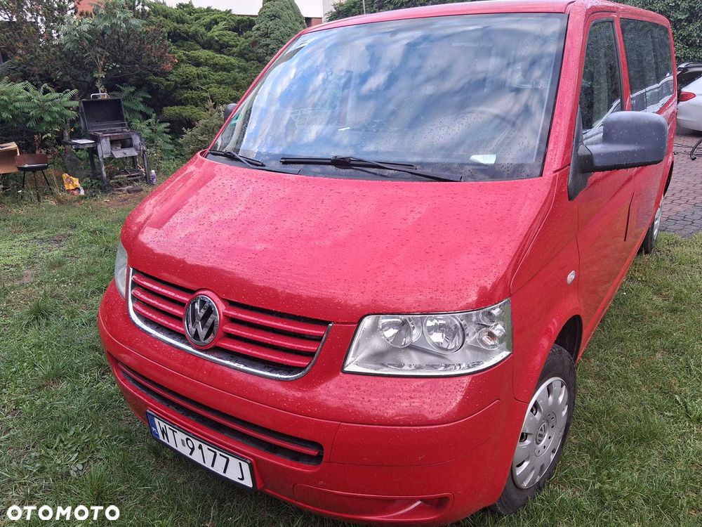 Volkswagen Caravelle - 1