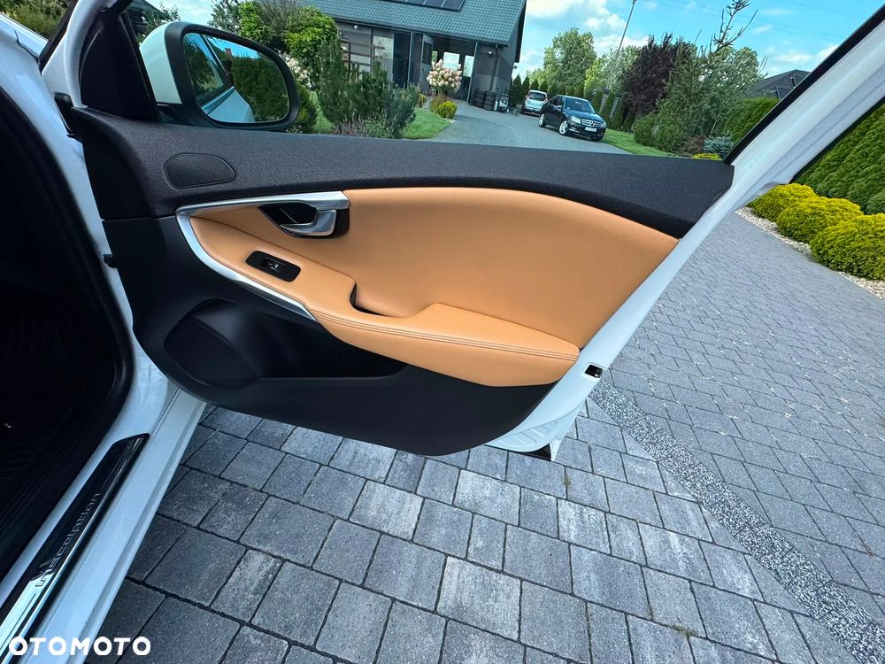 Volvo V40 D3 Drive-E Inscription - 20