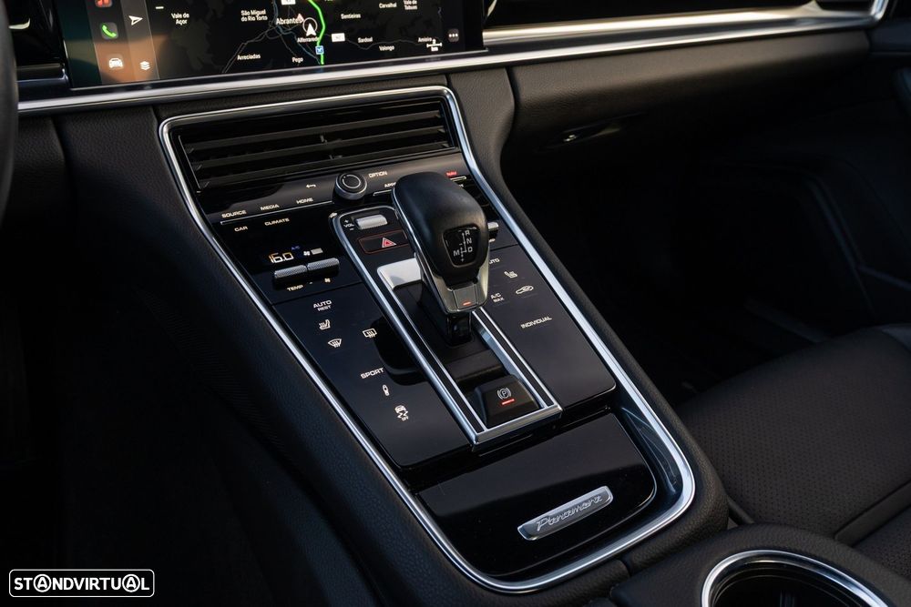 Porsche Panamera 4 - 23