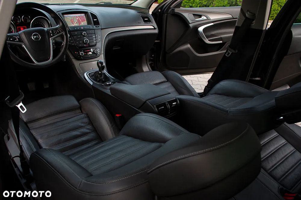 Opel Insignia - 30