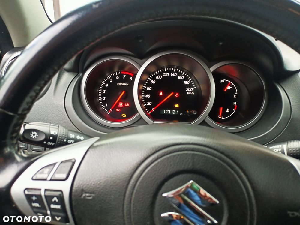 Suzuki Grand Vitara 2.0 - 5