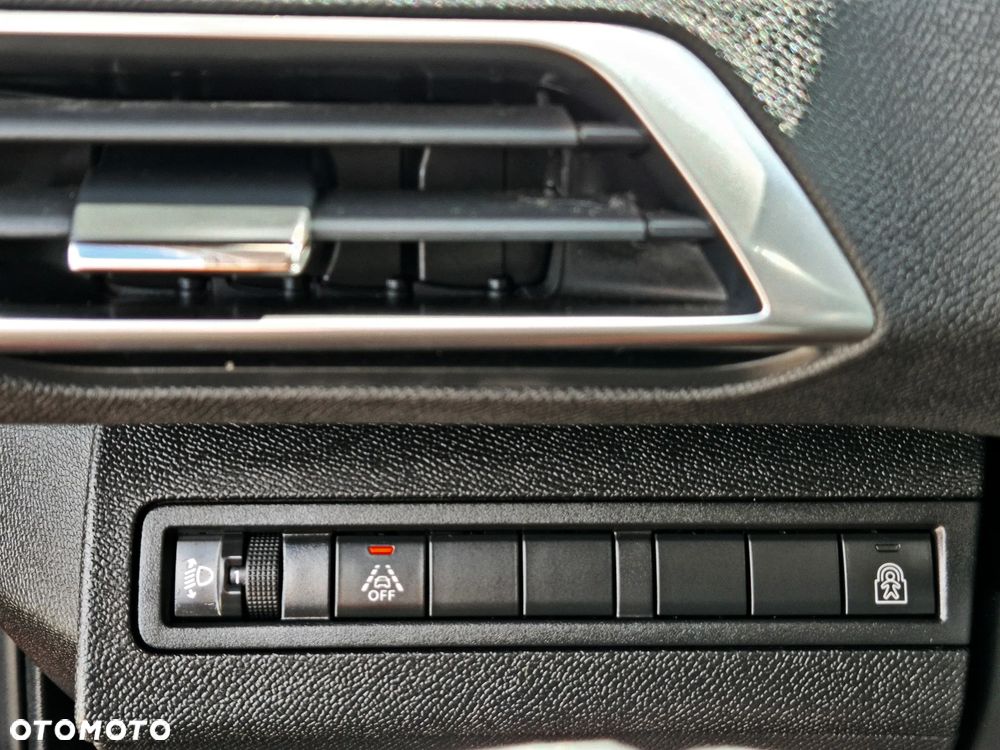 Peugeot 5008 1.5 BlueHDi Allure S&S - 33