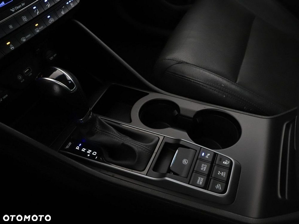 Hyundai Tucson 2.0 CRDI Style 4WD - 28