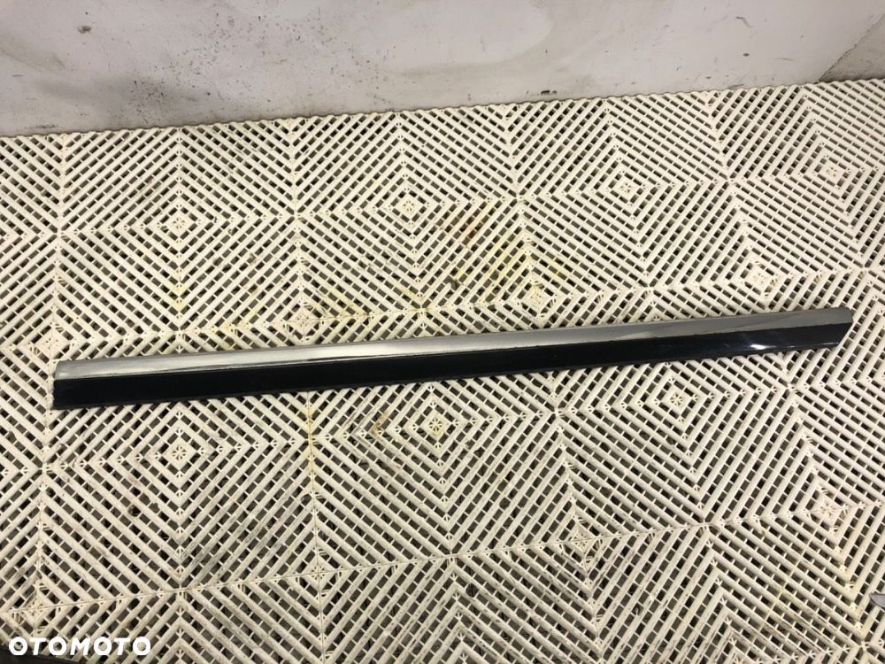 LISTWA DRZWI PRAWY PRZÓD - 69.00 PLN - VW PASSAT B8 Variant (3G5, CB5) 2014 - 2022 2.0 TDI 4motion - 1