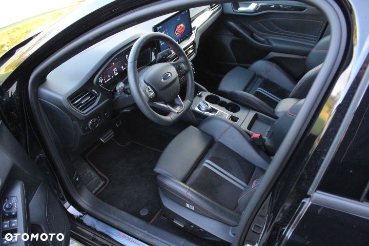 Ford Focus 2.3 EcoBoost ST X - 19