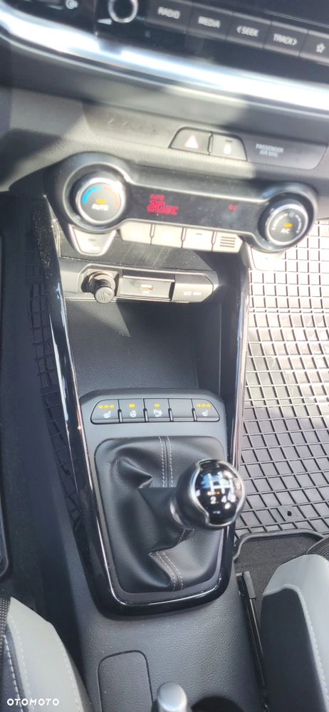 Kia Stonic 1.2 L Business Line - 26