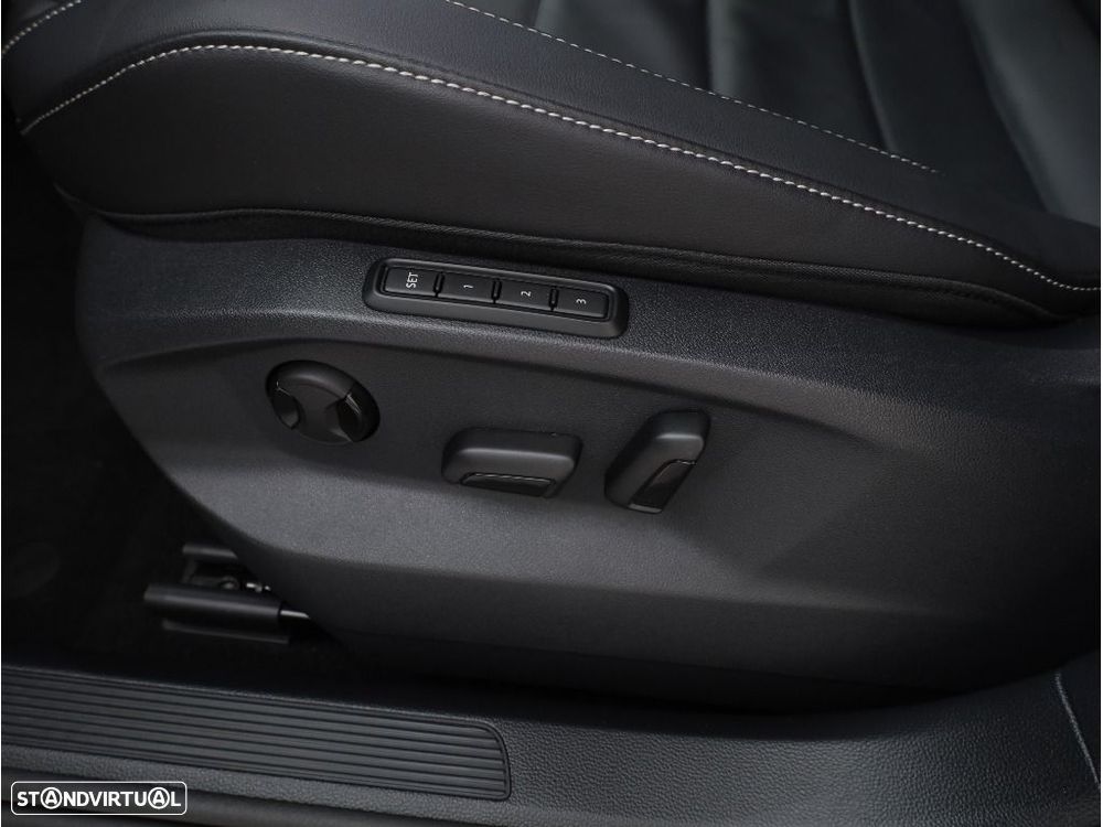 VW T-Roc 1.5 TSI R-Line DSG - 22