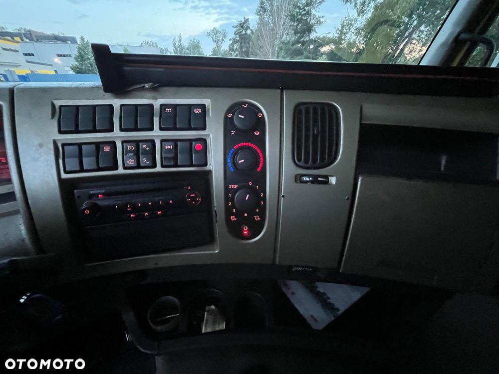 Renault Premium 460 - 17