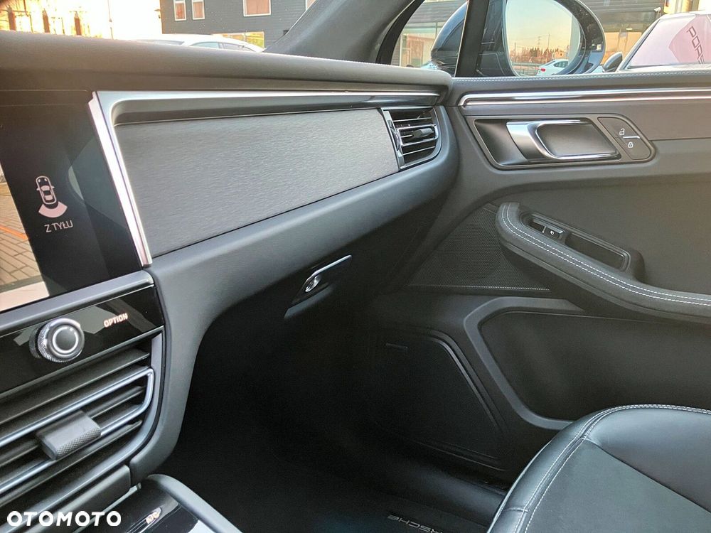 Porsche Macan - 23