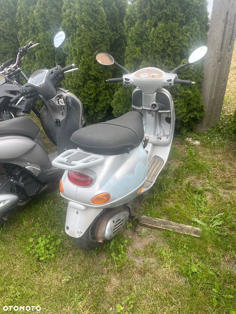 Vespa ET - 4