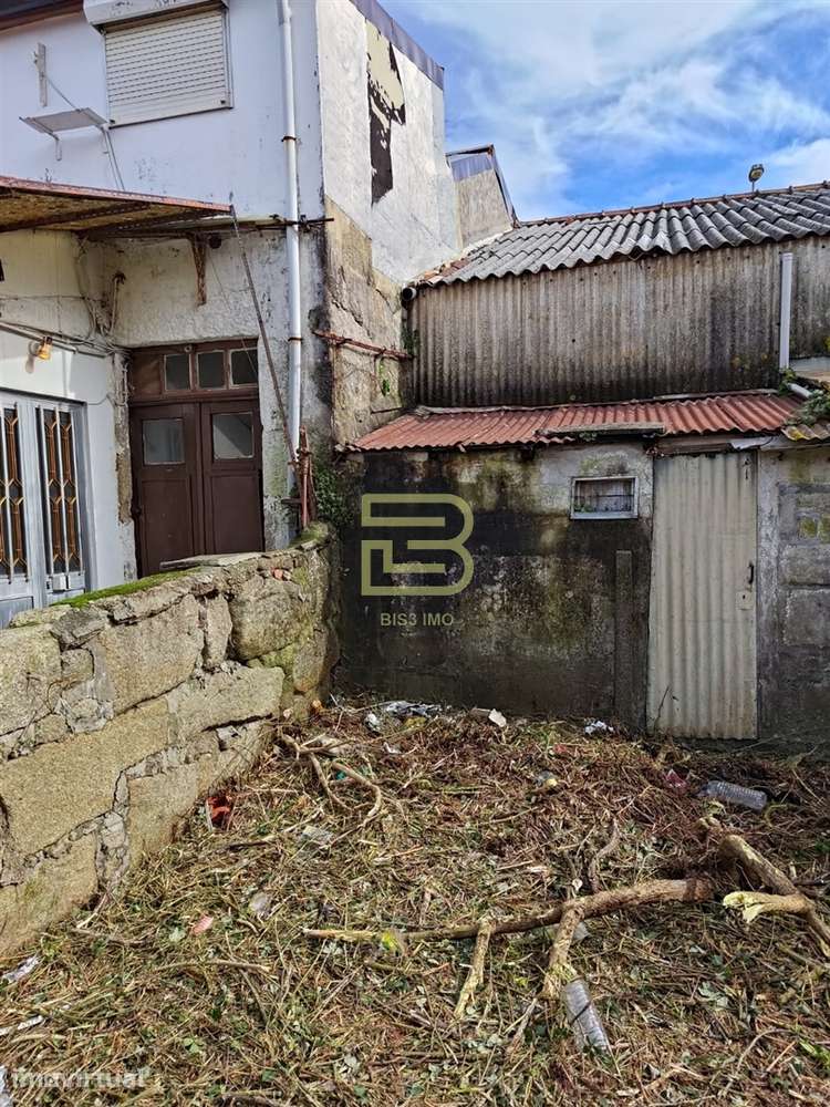 Moradia para remodelação integral com PIP aprovado em Ramalde, Porto - Grande imagem: 4/12