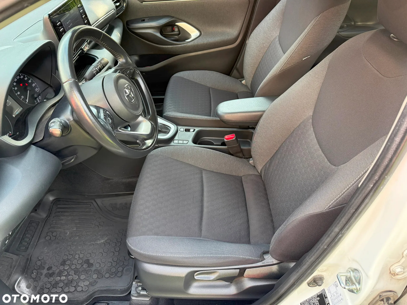 Toyota Yaris 1.5 Comfort CVT - 9