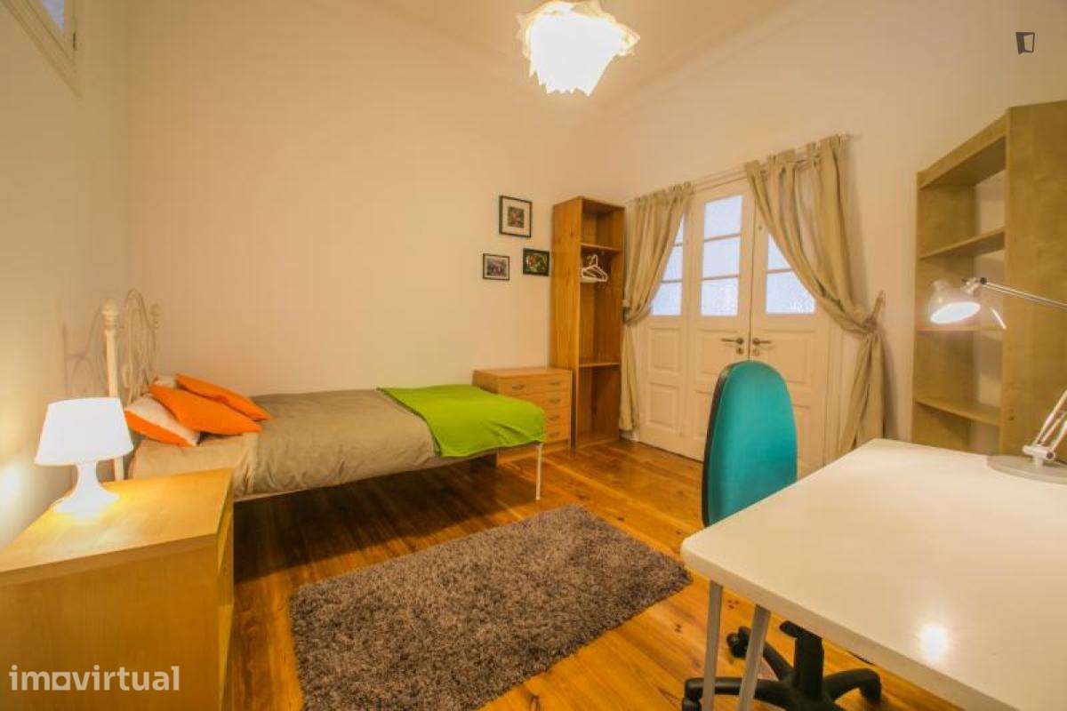 Quarto - localizado em Sete Rios Lisbon - Grande imagem: 3/9