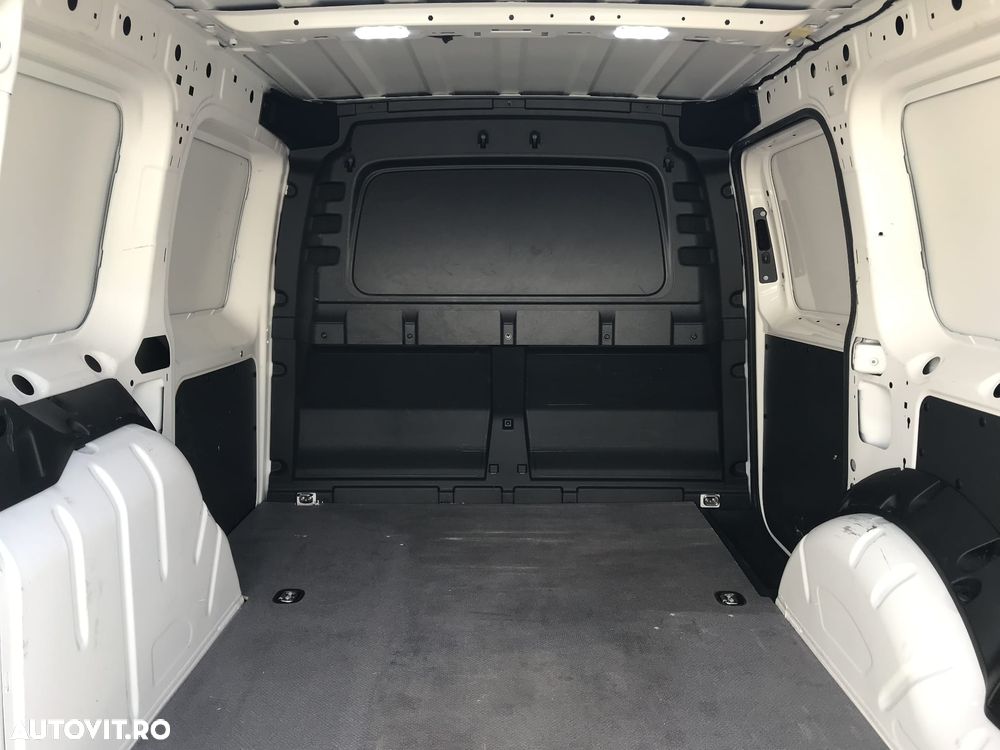 Volkswagen Caddy - 36