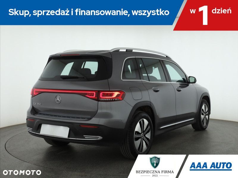 Mercedes-Benz EQB - 7