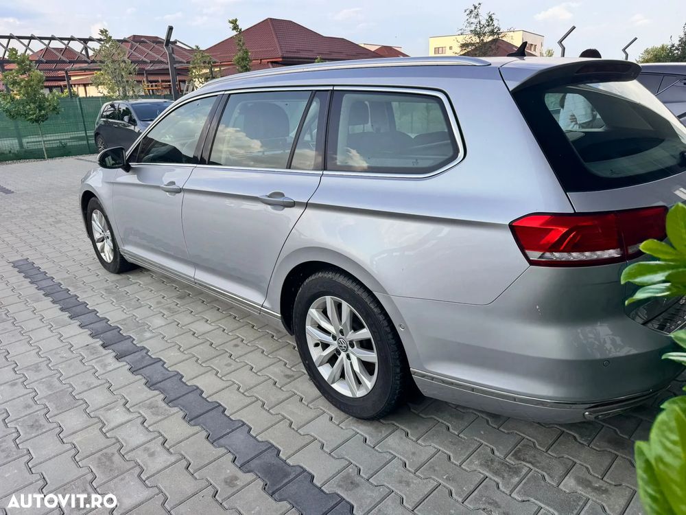 Volkswagen Passat 1.6 TDI (BlueMotion Technology) DSG Comfortline - 8