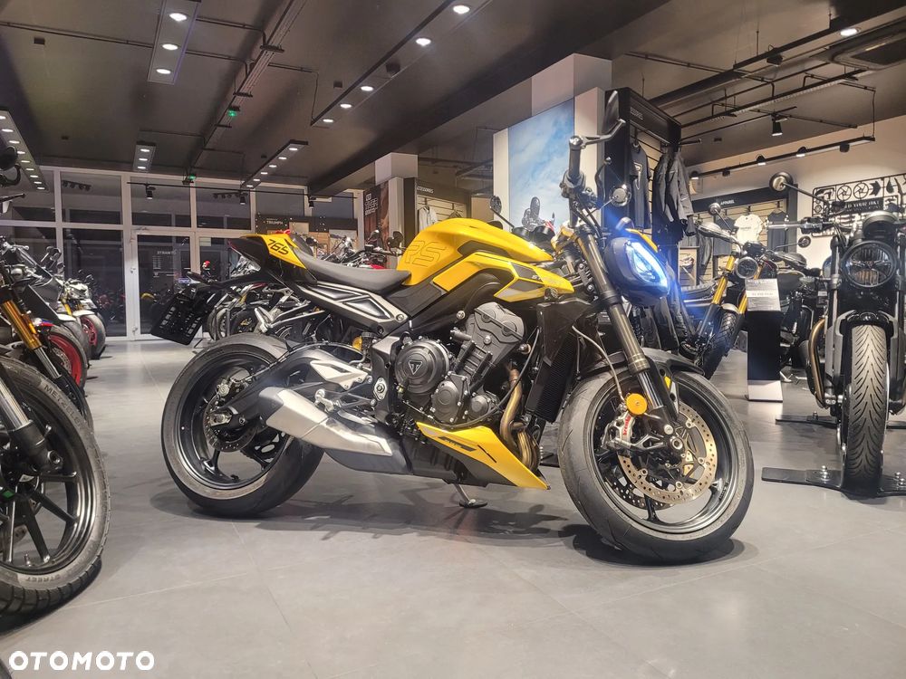 Triumph Street Triple - 1