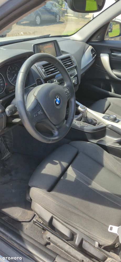 BMW Seria 1 - 21