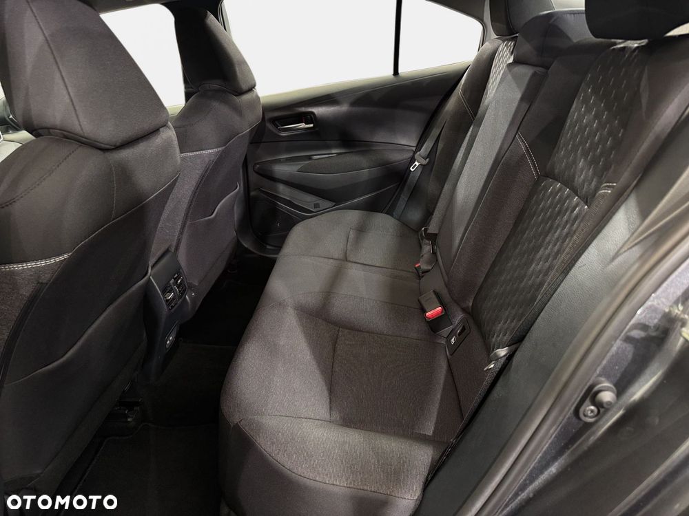 Toyota Corolla - 12