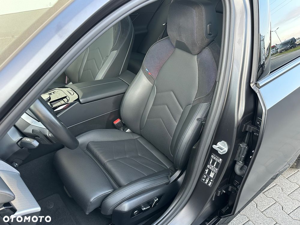 BMW Seria 5 540d xDrive mHEV M Sport Edition - 20