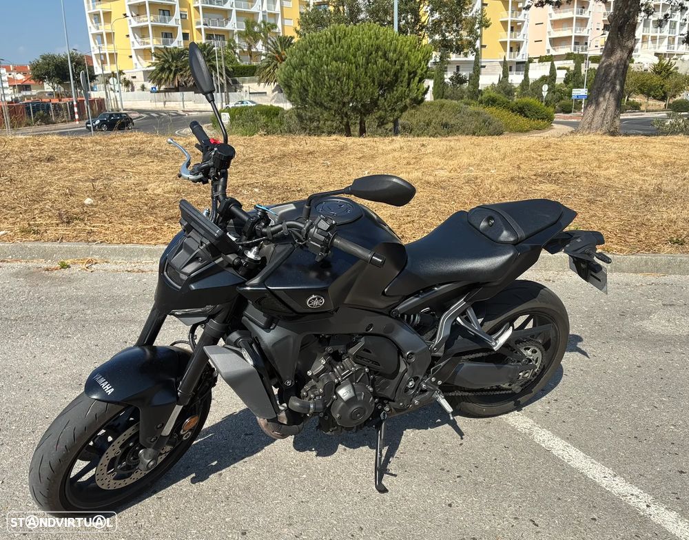 Yamaha MT-09 - 1
