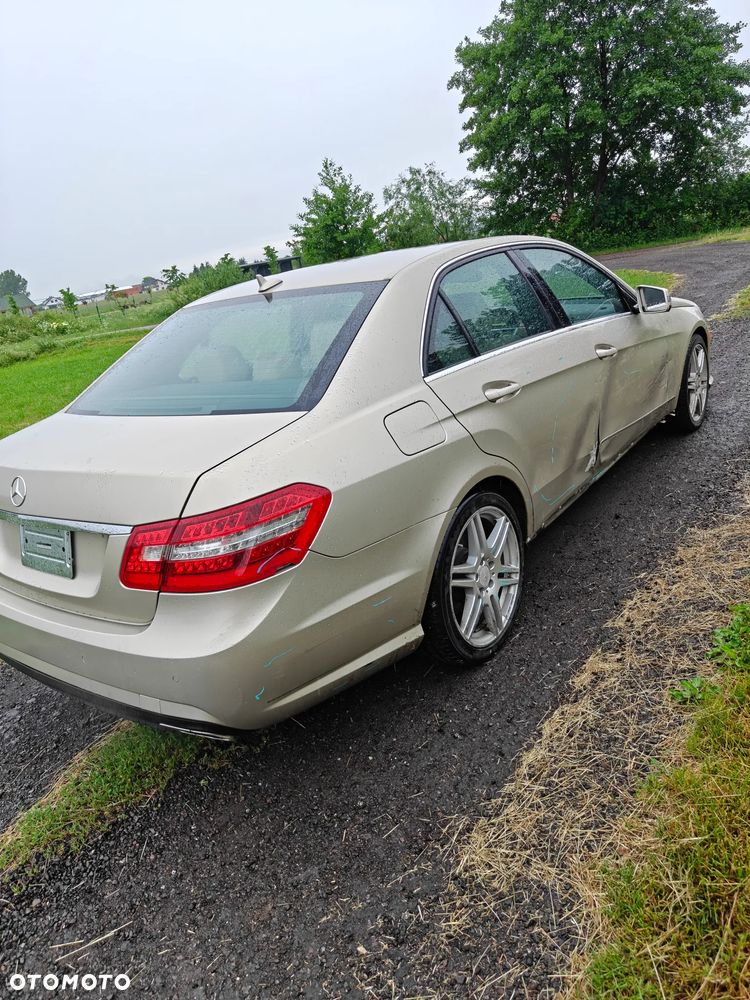 Mercedes-Benz Klasa E 350 Classic Sport Edition AMG - 9