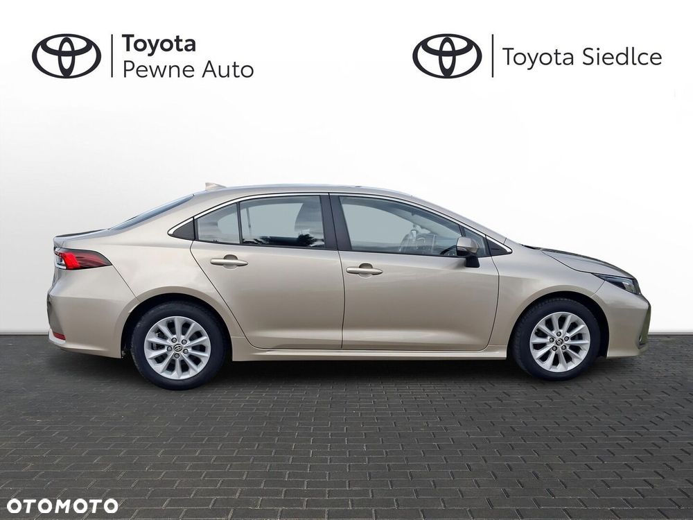 Toyota Corolla - 10