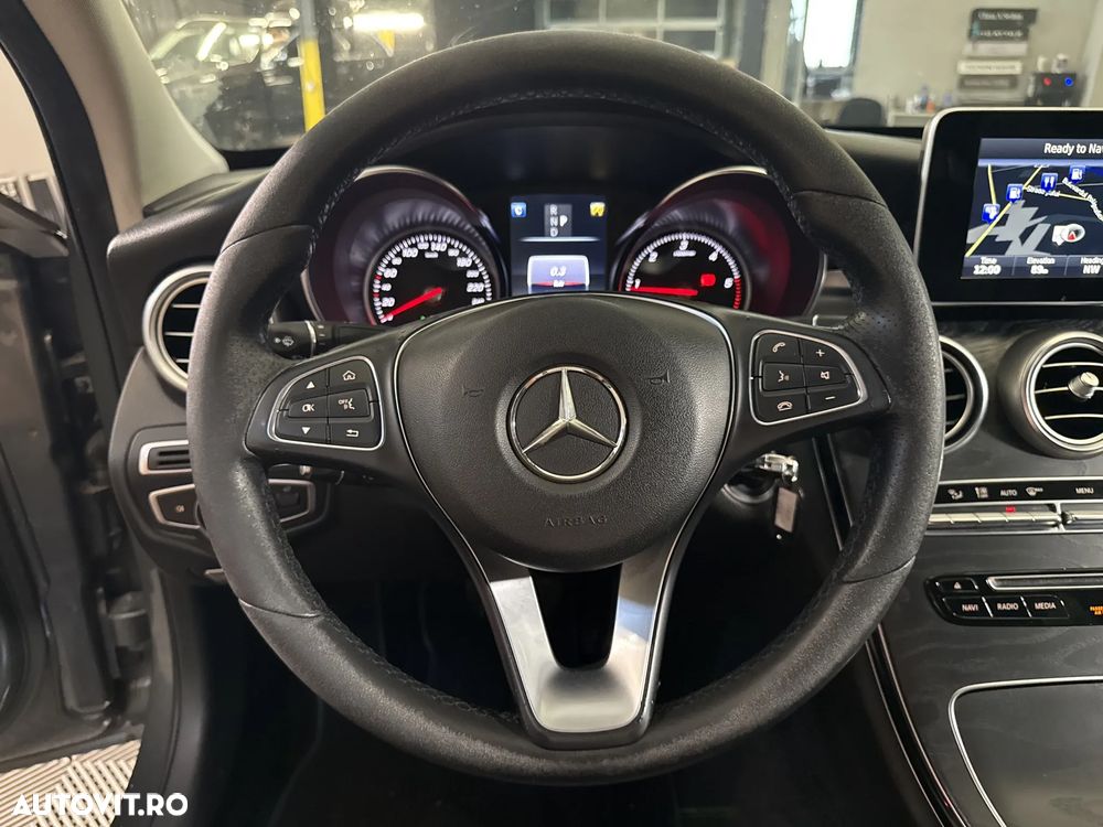 Mercedes-Benz C - 16