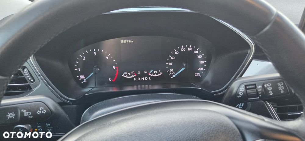 Ford Kuga - 11