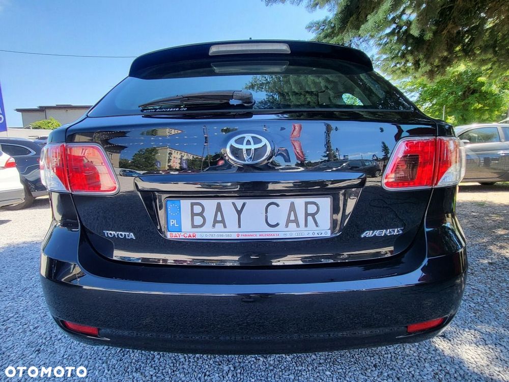 Toyota Avensis - 4