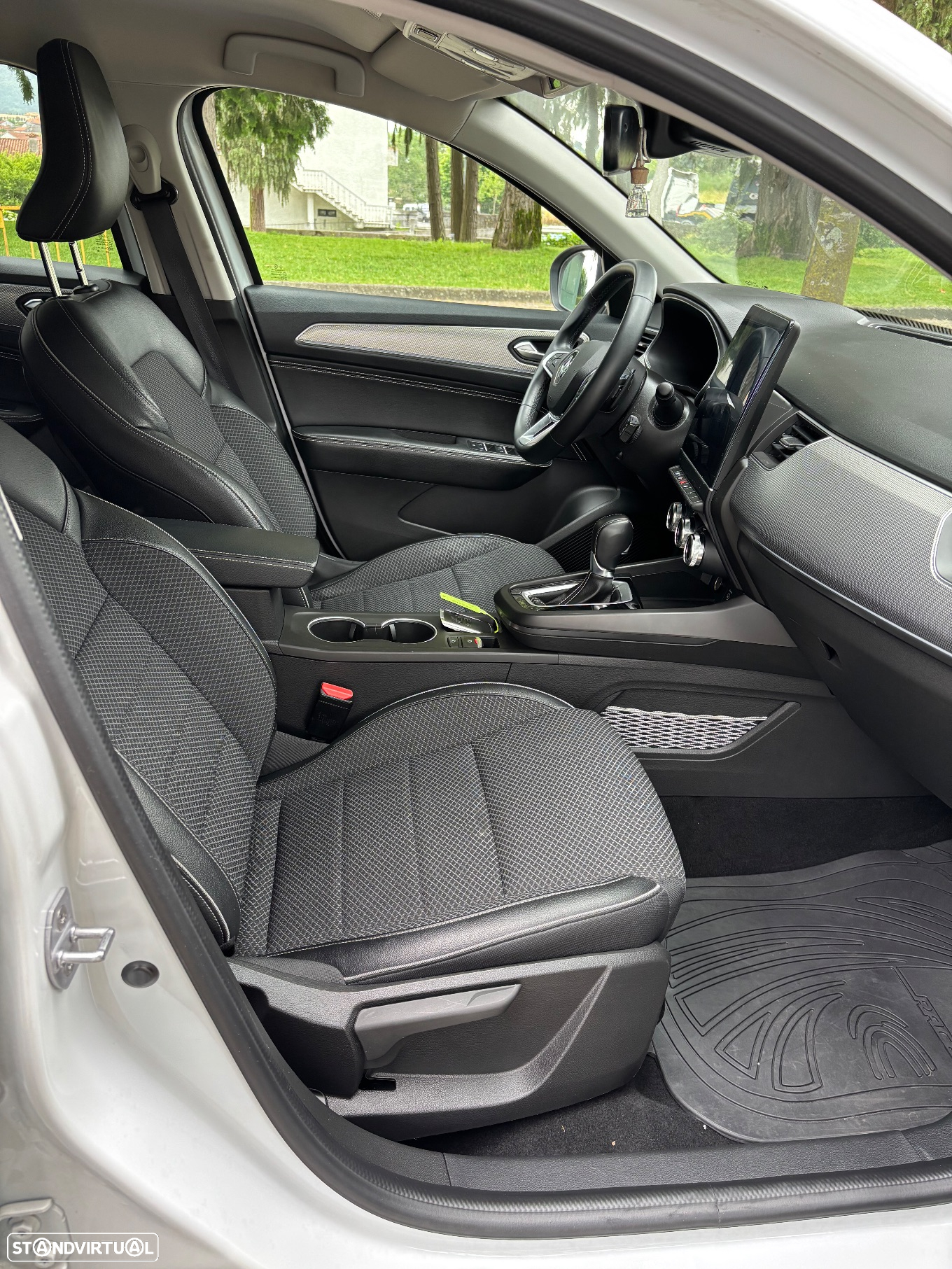 Renault Arkana 1.6 E-Tech Intens - 19