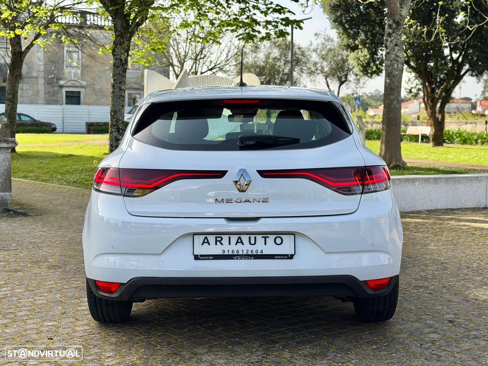 Renault Mégane BLUE dCi 115 EDC BUSINESS EDITION - 4