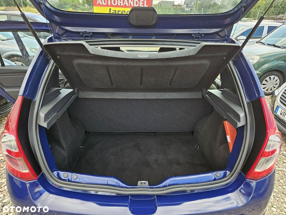 Dacia Sandero - 16