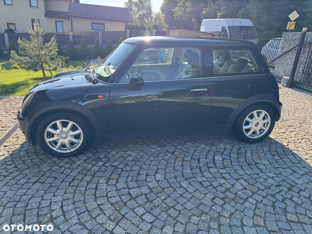 MINI Cooper Sidewalk - 2
