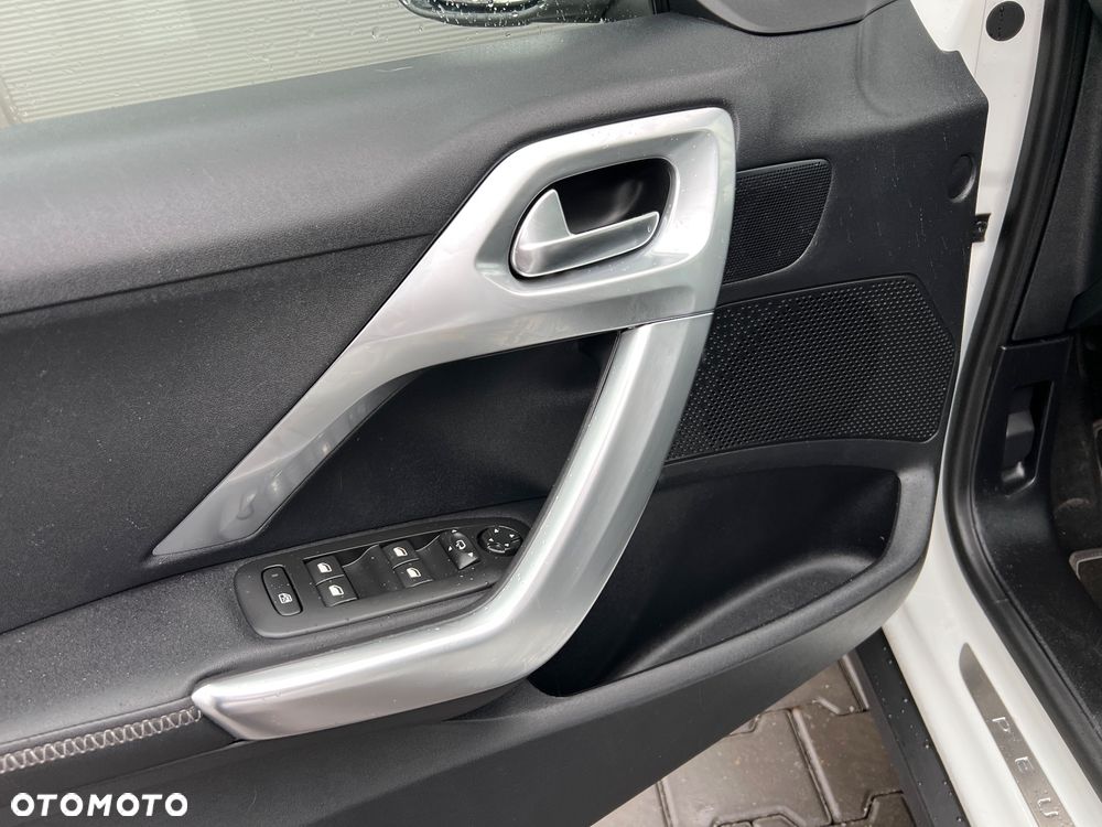 Peugeot 2008 PureTech 110 Stop&Start Crossway - 16