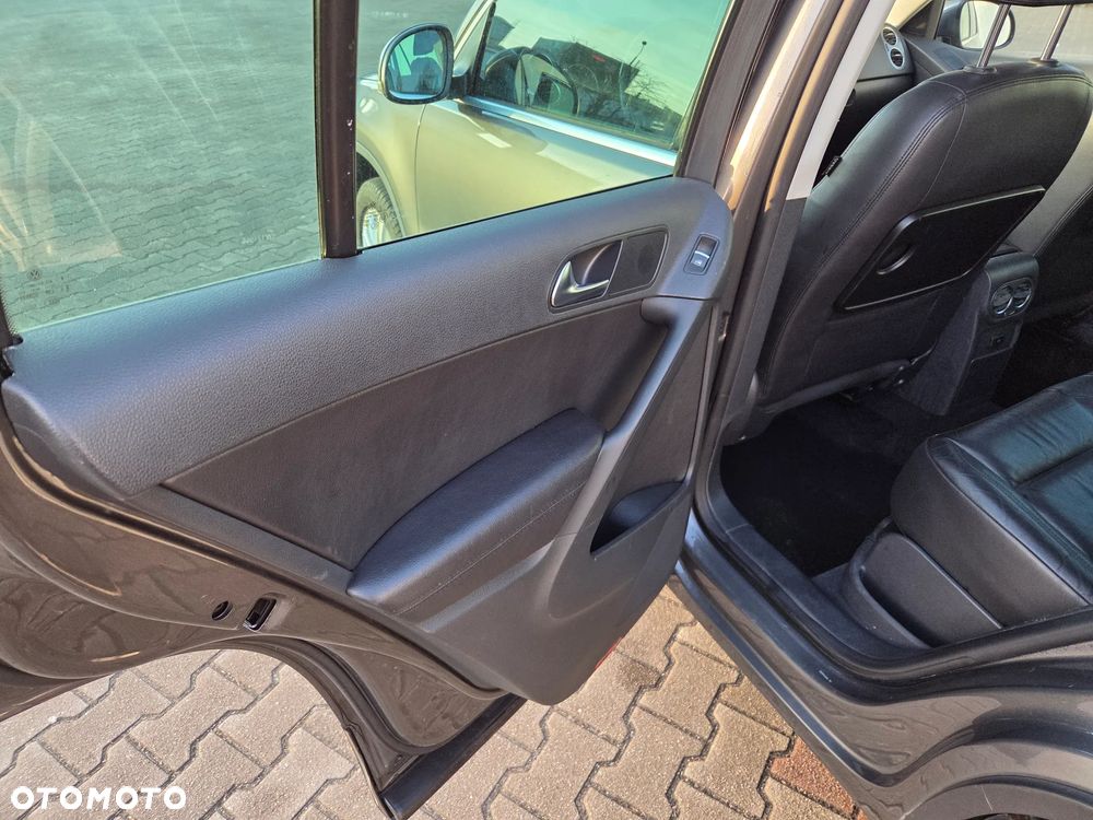 Volkswagen Tiguan 2.0 TDI DPF 4Motion DSG Exclusive - 18