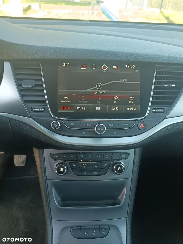 Opel Astra 1.4 T Dynamic - 26