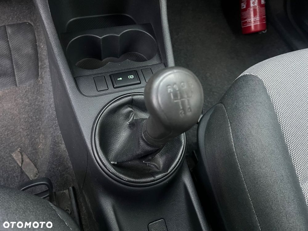 Skoda Roomster 1.2 Fresh - 17