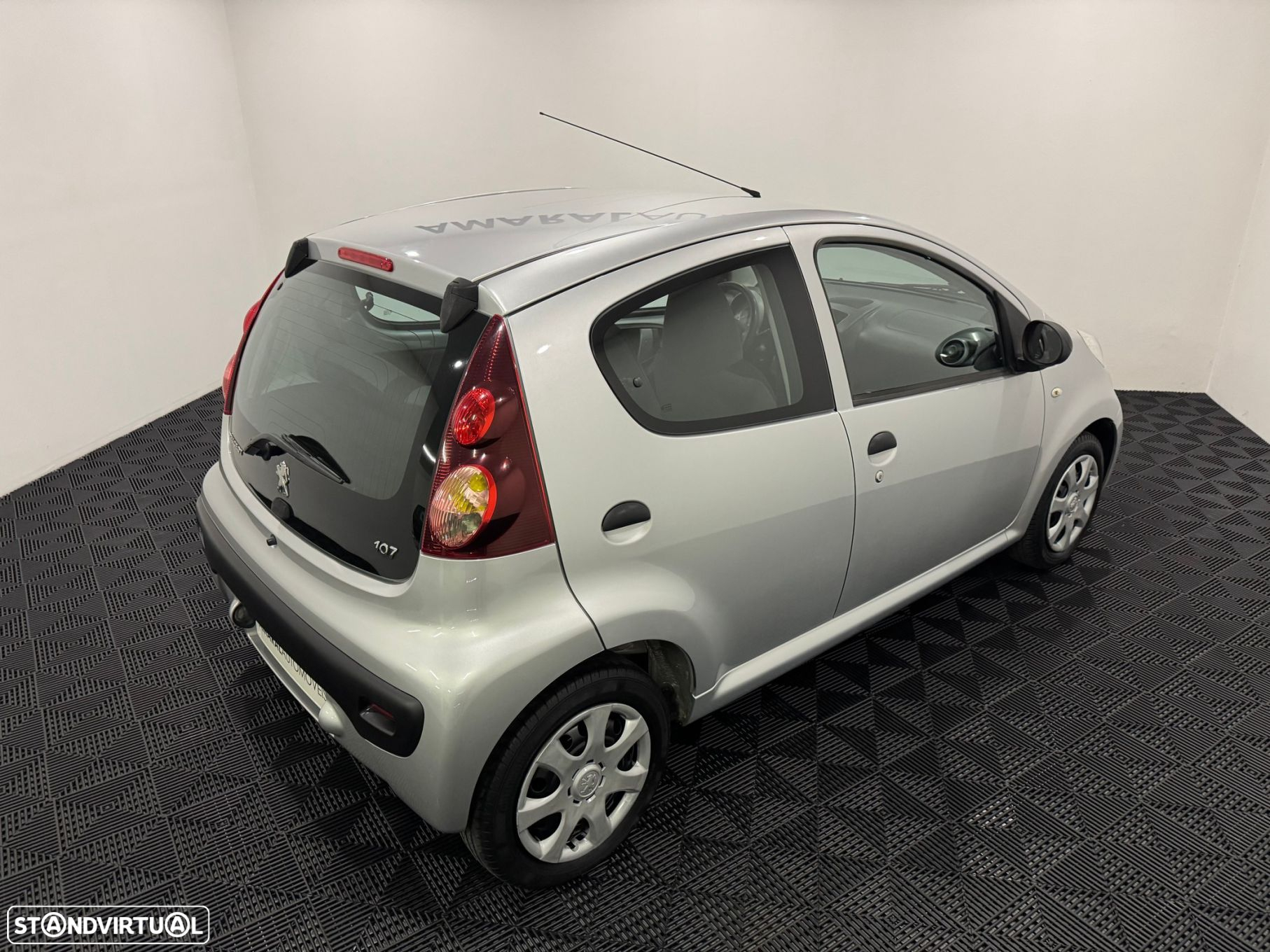 Peugeot 107 1.0 Urban - 27