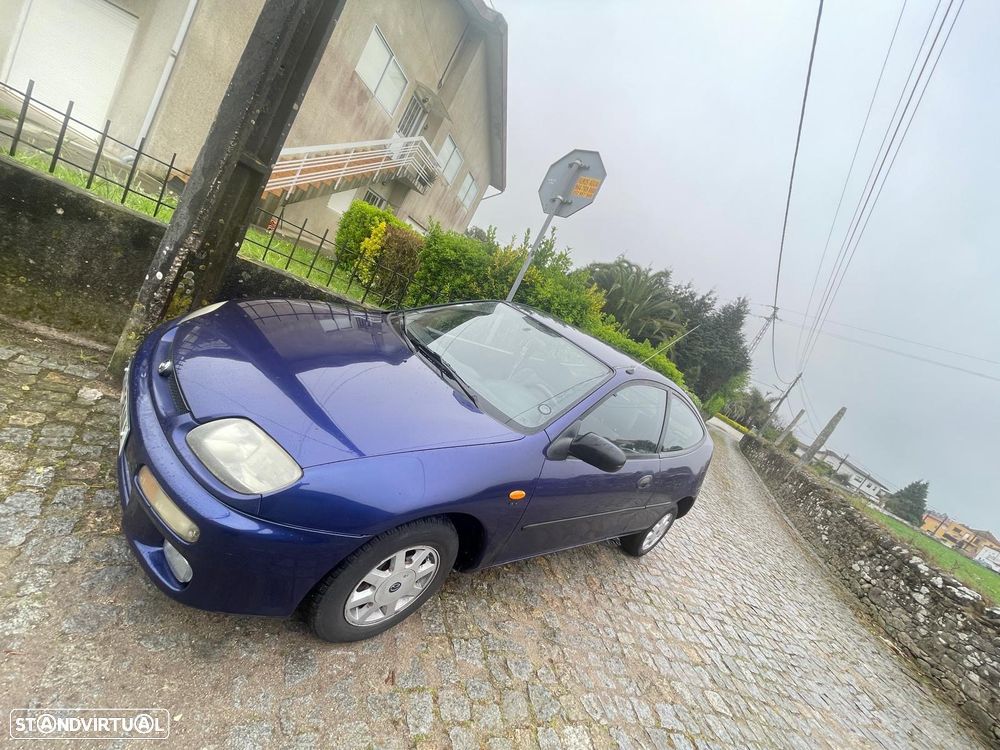 Mazda 323 - 2