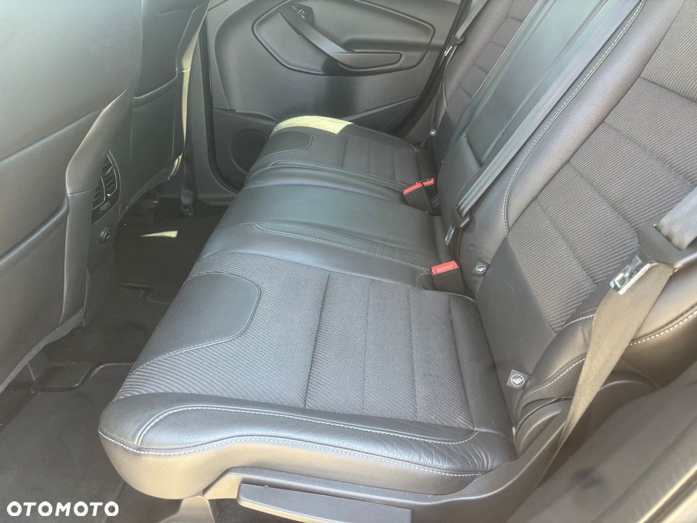 Ford Kuga 1.5 EcoBoost 2x4 Titanium - 23