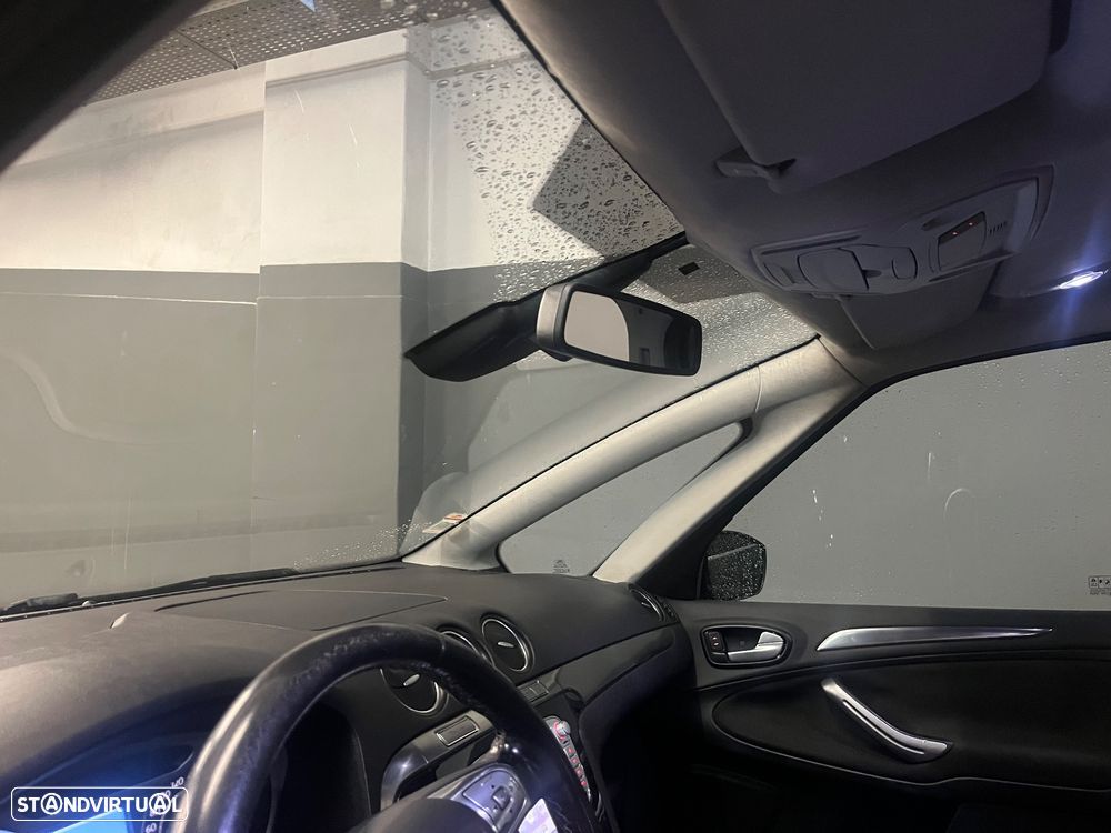 Ford S-Max 2.0 TDCi Titanium 7L - 37