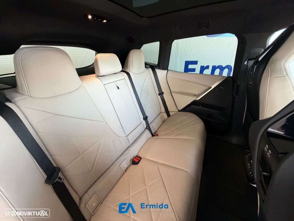 BMW iX xDrive 40 Pack Desportivo - 20