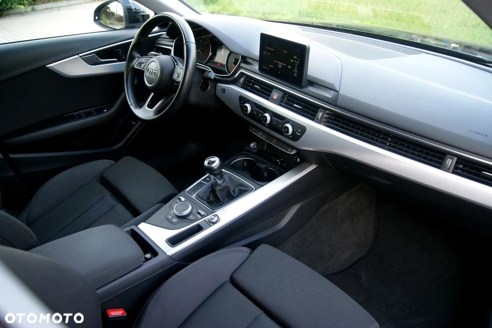 Audi A4 Avant 2.0 TDI - 26