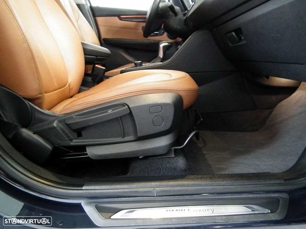 BMW 216 Active Tourer d Line Luxury Auto - 14