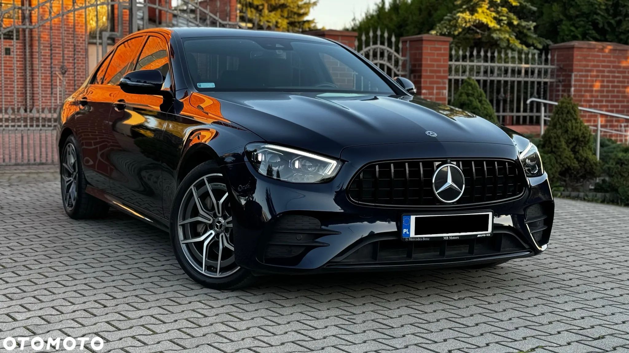 Mercedes-Benz Klasa E 220 d 4-Matic AMG - 1