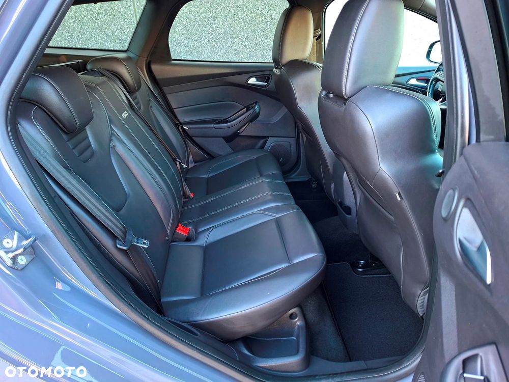 Ford Focus 2.0 TDCi ST PowerShift - 24