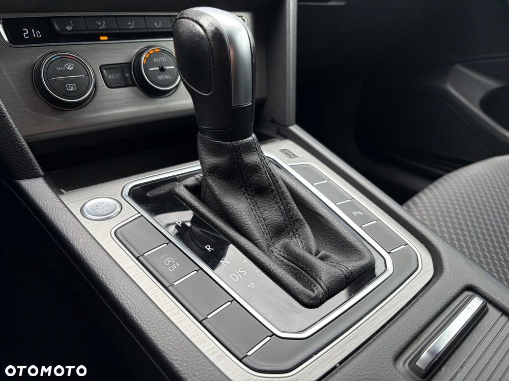 Volkswagen Passat 1.5 TSI EVO Essence DSG - 28