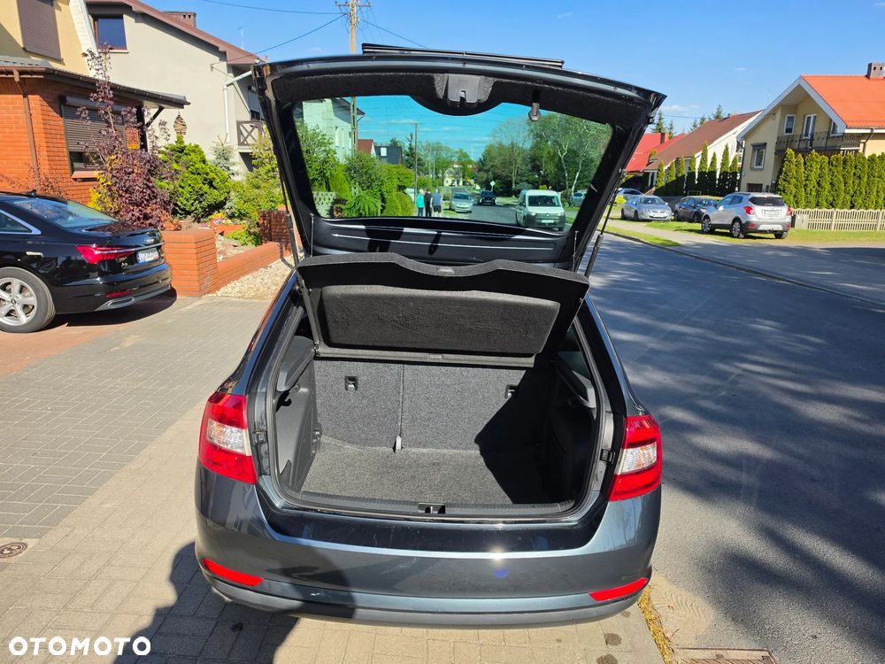 Skoda RAPID 1.2 TSI Ambition - 23