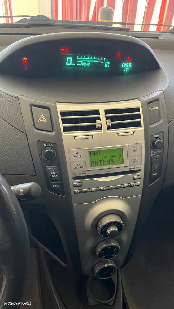 Toyota Yaris 1.0 VVT-i Sol+AC - 10